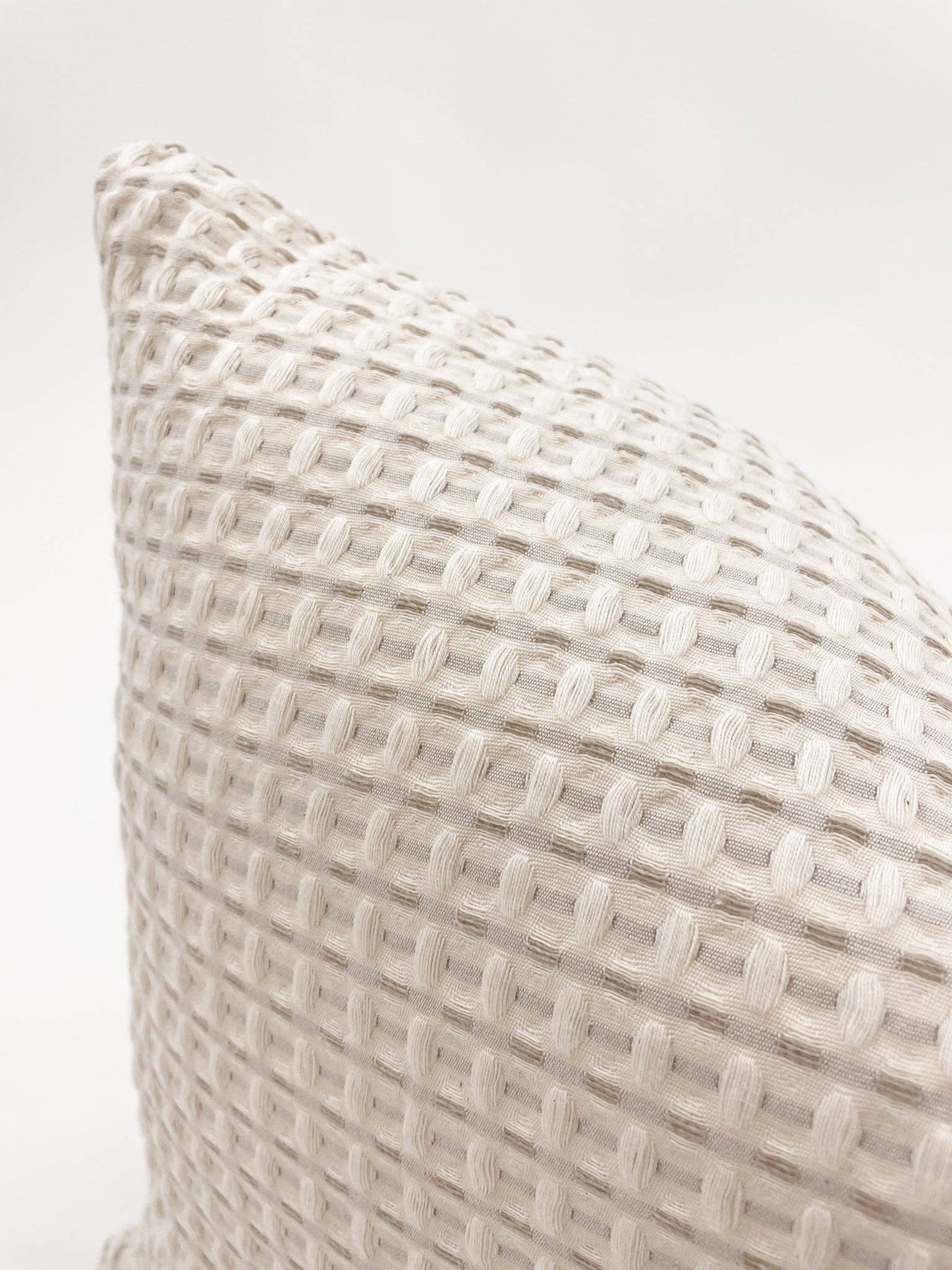 Oyster Waffle Weave Pillow | 14"x20"