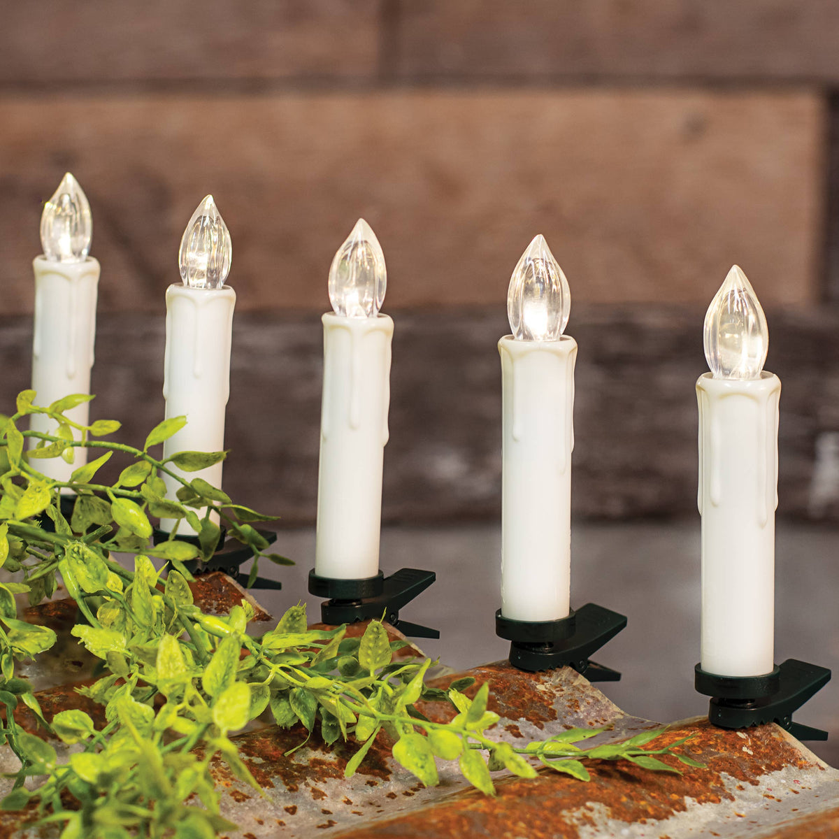 White Clip on Candle With Remote